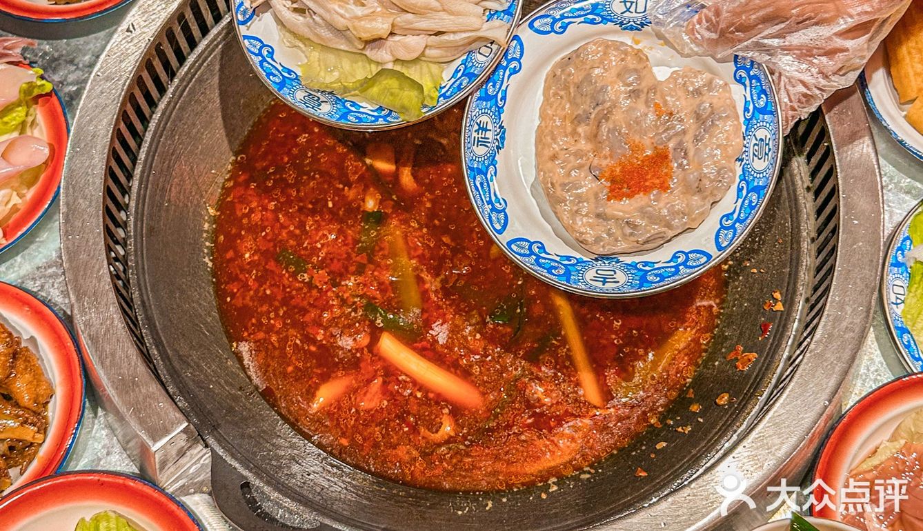 终于吃到现炒的地摊火锅‼️菜品低至1.9r