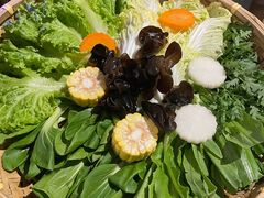 -尚尚仙·酸汤猪手·猪肚鸡火锅(华联万柳购物中心店)