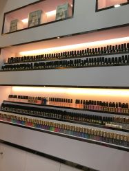 -美斯洛美甲美睫连锁店