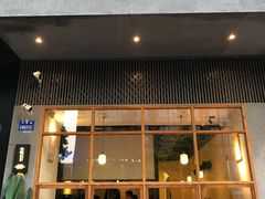 门面-乔街深夜食堂·小龙虾·高压锅生蚝(杭州总店)
