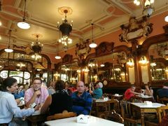-Majestic Café