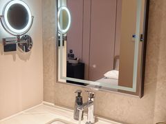 -成都太古里春熙路地铁站亚朵X酒店