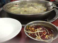 -泸州酸菜豆花火锅川师店