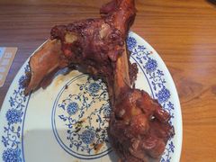 -老天桥酱肉烧饼夹肘子(天桥店)