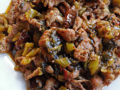 酸菜炒牛肉-龙头街回族餐厅(蒜村新区农大店)