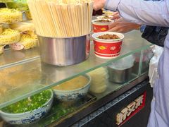 -八一路好吃街(雨田商务大厦店)