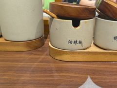 -良米山·云南野生菌过桥米线(上海首店)