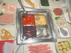 -海底捞火锅鲜切牛肉主题店(长寿路店)