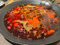 -旧街市鲜货老火锅(大光路店)