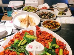 -龙巢盱眙龙虾·牛蛙·烧烤宵夜(八卦岭店)