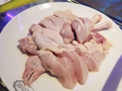 吃稻谷文昌鸡-千岛蚝高压锅生蚝·人参火锅(白云万达店)