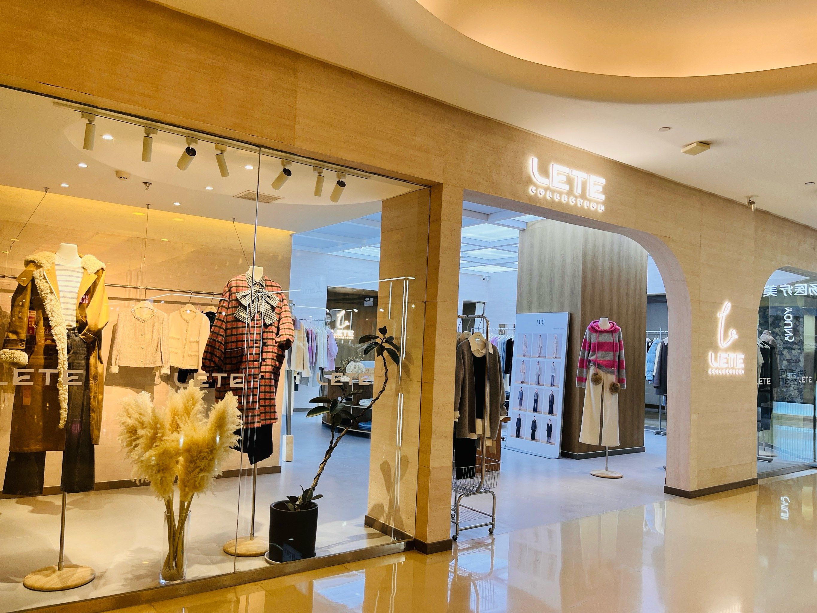 她家的颜色真的好好看