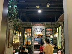 -东口码头·烧鸽子·鱼头泡饼·地方菜(金鹰悦城店)