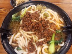 -丽虹云南过桥米线(兴工街店)