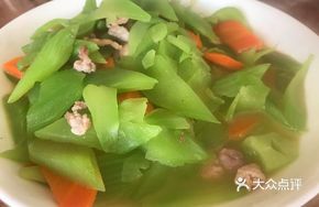 Clam and Lettuce Stew