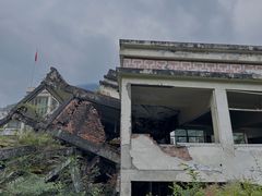-四川汶川特大地震漩口中学遗址