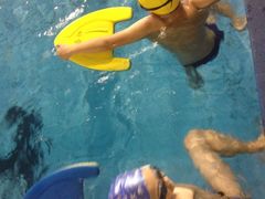 孩子学习游泳-云南恒业游泳馆