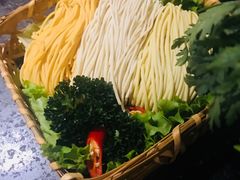 三色火锅面-湊湊火锅·茶憩(新中关购物中心店)
