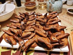 招牌烤乳鸽-石岐佬中山菜馆(张溪店)
