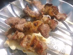 -烤肉小伙烤肉店