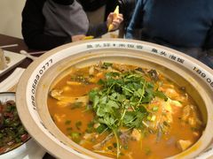 -魏铭鱼头捞饭(晋阳路店)