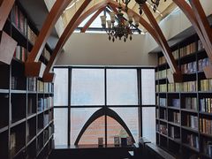 -钟书阁(松江泰晤士小镇店)