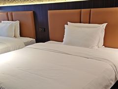 -万泊酒店(长沙五一广场国金中心店)