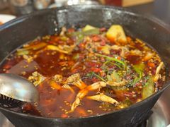 -鸿顺老铁锅美蛙鱼府(解放碑店)