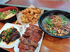 -爆炸头阿姨小四川正宗川味小吃(无任何分店)
