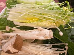 -牛YO寿喜烧·铁板烧和牛火锅自助(市府恒隆店)