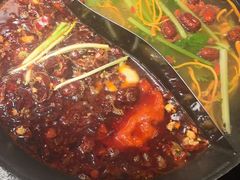 -鹿鸣山草本茶香火锅(园西路店)