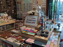 -猫的天空之城概念书店(苏州平江店)