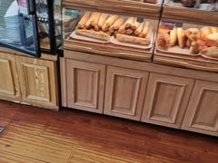 面包甜点陈列柜-新侨三宝乐面包店(崇文门店)