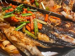 -鸣记脆皮烤鱼·海鲜烤鱼(三八广场店)