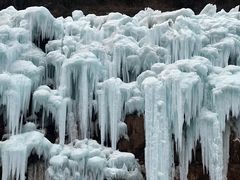 -大平台龙居瀑布旅游区