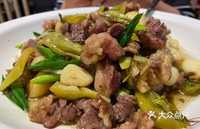 Sour Cabbage Stir-fried with Flower Loach