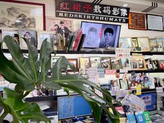 -红裙子照相馆(曹安路轻纺市场店)