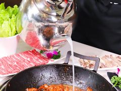 -胡须佬鸡煲四季火锅店(石厦西村直营店)
