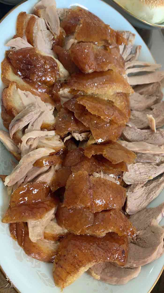 玉林烤鸭店(玉林总店)-"从小吃到大的饭店,服务热情,菜量足,难得.