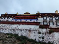 -甘丹寺