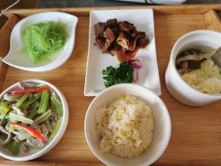 -卓玥国际月子会所(罗山路店)