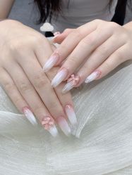 -芊屿芊浔美甲