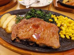 肉眼牛排配黑胡椒酱-萨莉亚意式餐厅(特力时尚汇店)