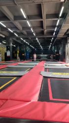 -零重力蹦床空间·滑梯·海洋球·团建(奥特莱斯店)