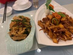 -马尔龙新疆饭店·清真(瑞景店)