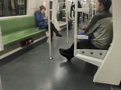 -陆家浜路(地铁站)
