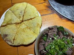 -大众跷脚牛肉馆·非遗传承单位(峨眉山店)