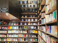 -钟书阁(群光广场店)