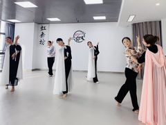 -易生活购物公园