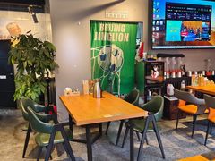 -京狮炙燥·精酿烧烤(首经贸店)